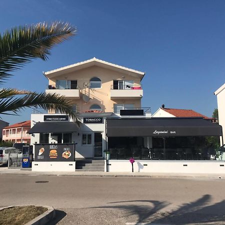 Apartments Villa Marina 罗戈兹尼察 外观 照片