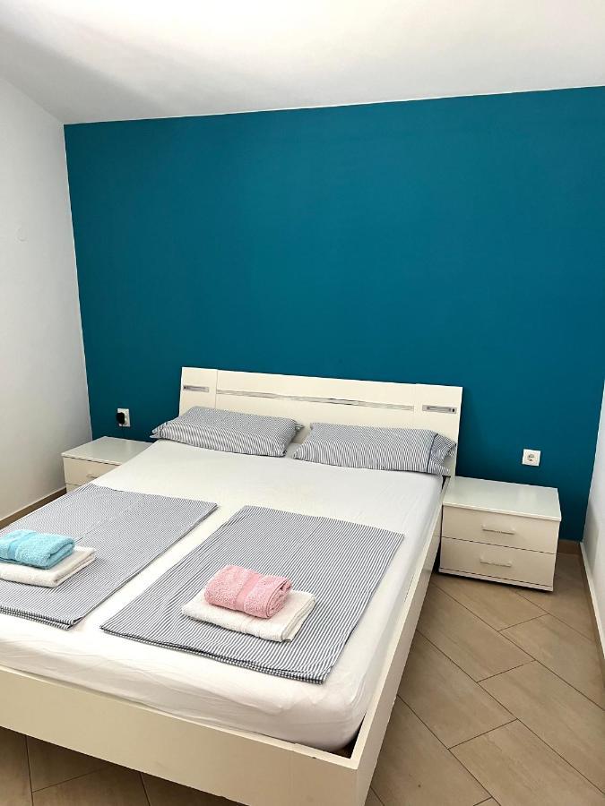 Apartments Villa Marina 罗戈兹尼察 外观 照片