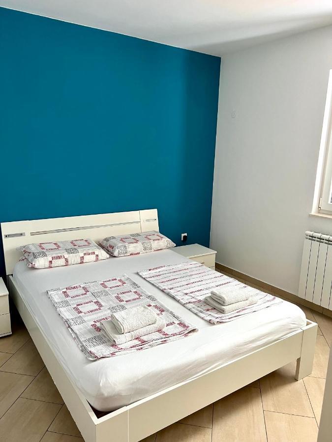 Apartments Villa Marina 罗戈兹尼察 外观 照片