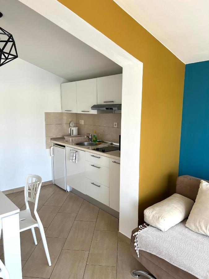 Apartments Villa Marina 罗戈兹尼察 外观 照片